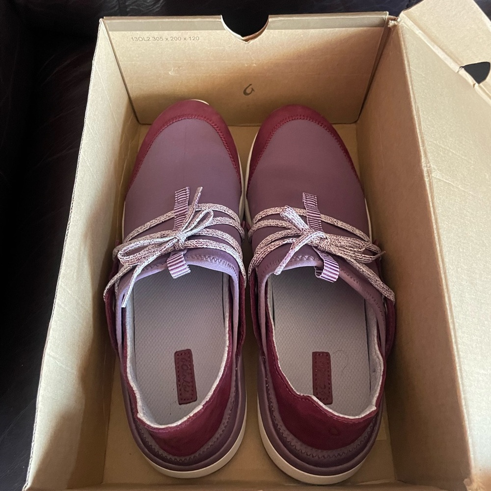 NEW IN BOX OluKai Women's Miki Li Sneaker Shoe 9.5